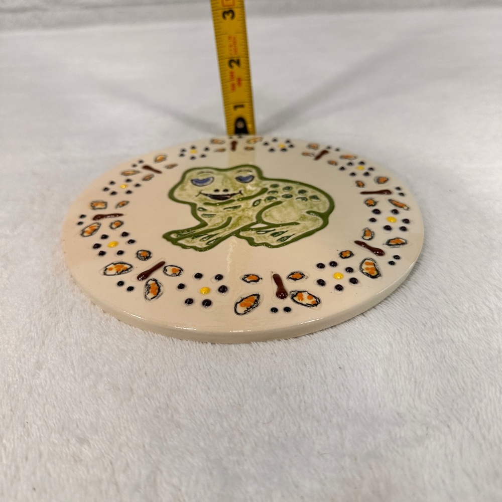 Aboriginal Dot Studio Art Pottery Frog Heart Eyes Butterfly Floral Pot Lily Pads - Picture 16 of 16